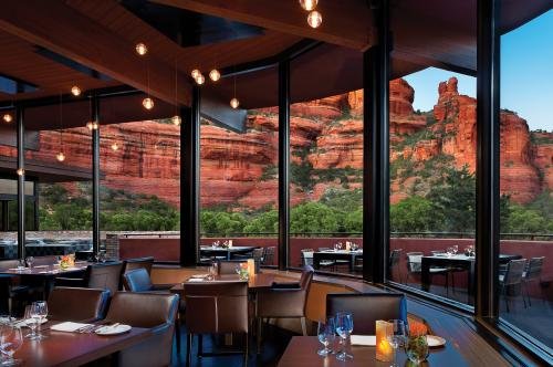 Gorgeous view enhances your dining pleasure