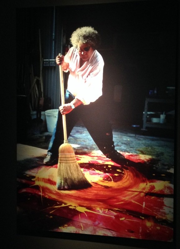 Dale Chihuly at work-pic by JRN