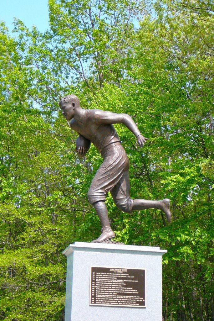 Jim Thorpe Memorial Statue