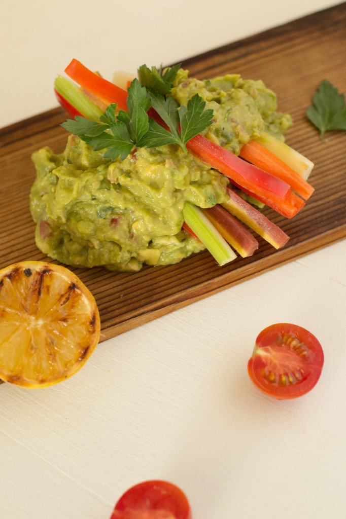 Denise's-Hit-Guacamole-with-Veggies