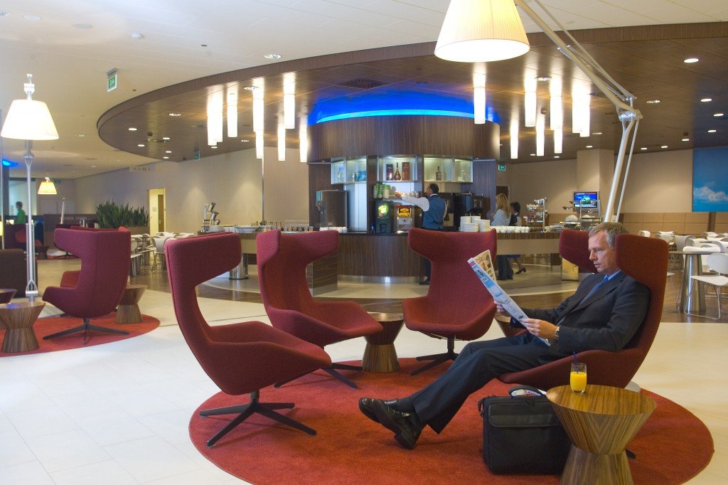 Luxe Layovers AMS - Lanier-Graham - KLM Crown Lounge Schiphol - by KLM