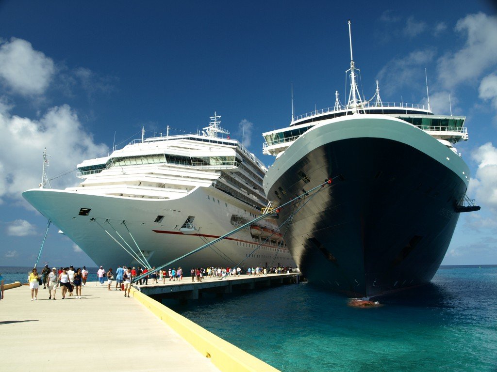 Two ships at Grand Turk Image courtesy of sxc.hu