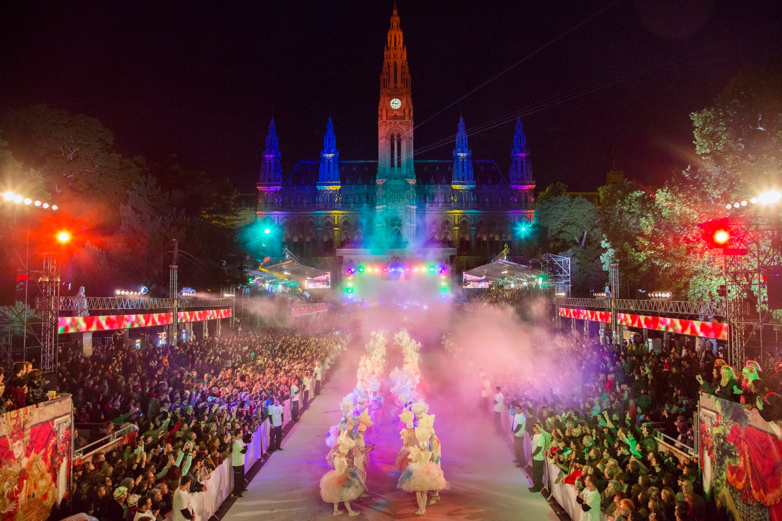 Vienna Hosts the Life Ball for AIDS Charity