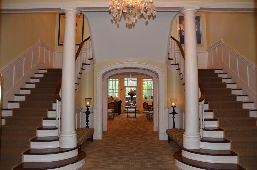 Foyer of the Vanderbilt Grace Hotel.