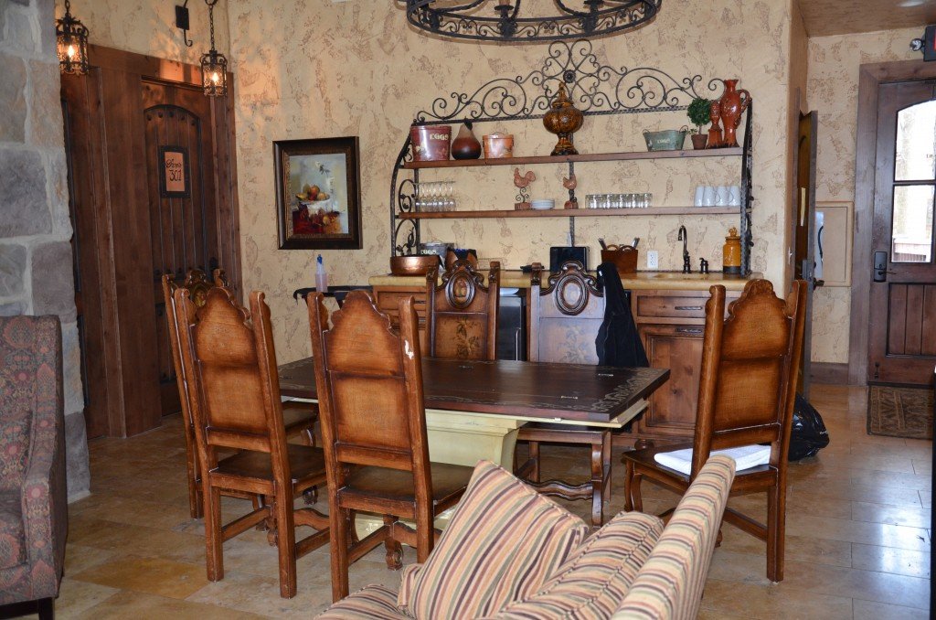 Dining area in a villa