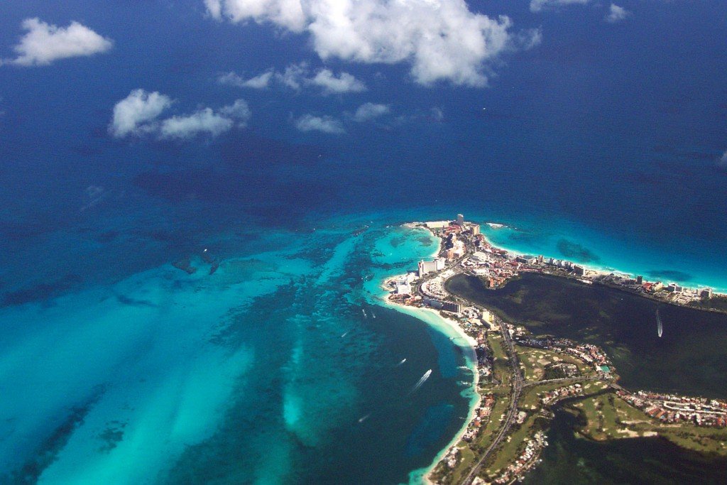 Cancun from the air ©Lisa Chritine Tam