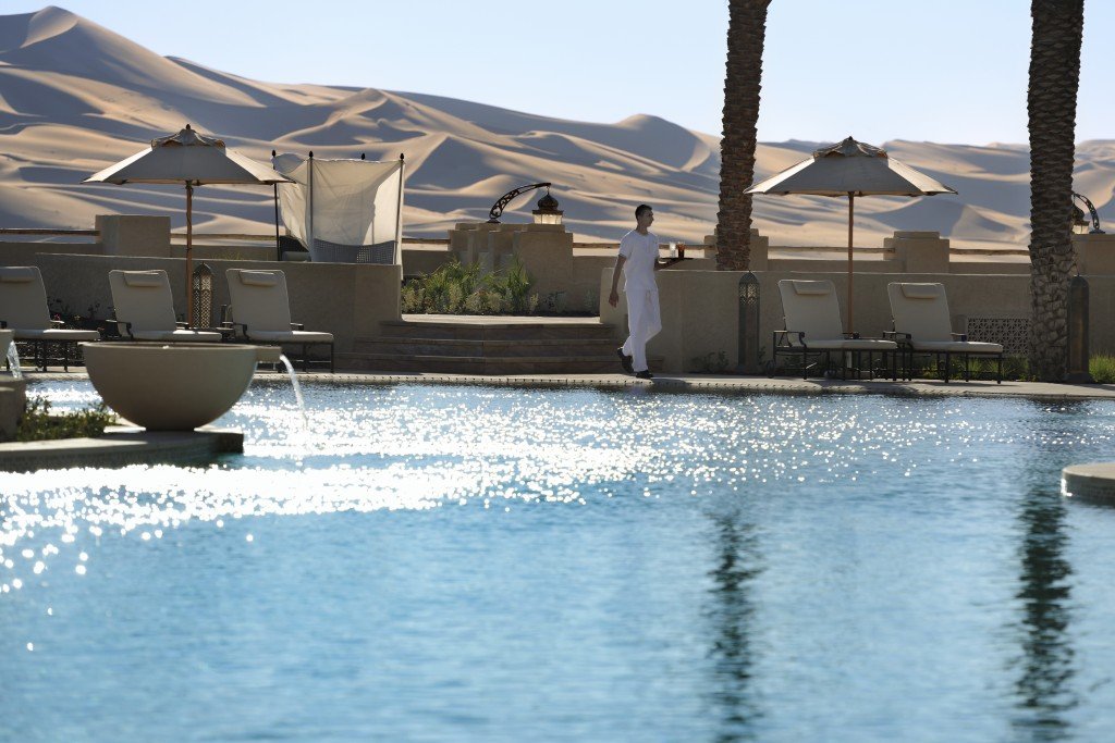 53714863-H1-Ghadeer_poolside_bar