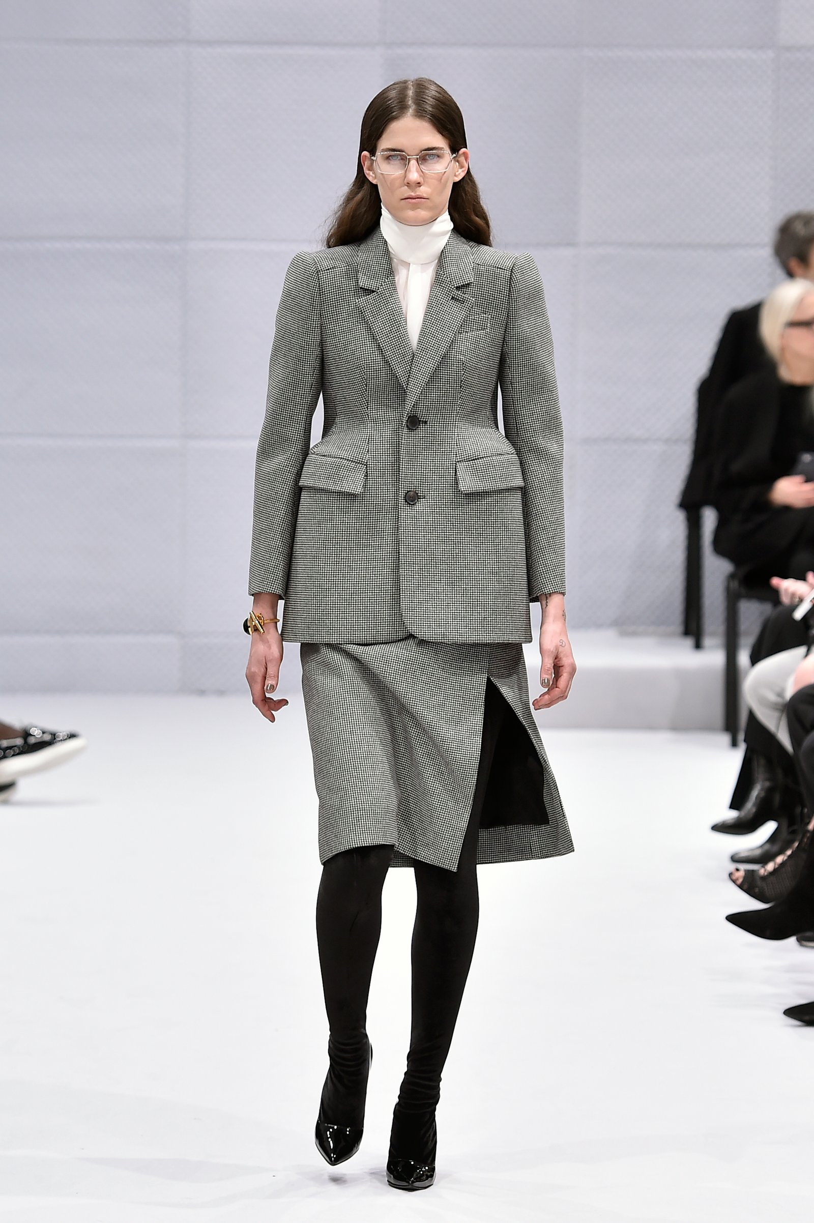 Skirt suit, wool and silk, Demna Gvasalia for Balenciaga, Paris, Autumn Winter 2016 ready-to-wear, look 1 -® Catwalking