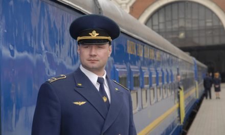 Golden Eagle Luxury Trains Introduces the Romanov Suite Private Carriage