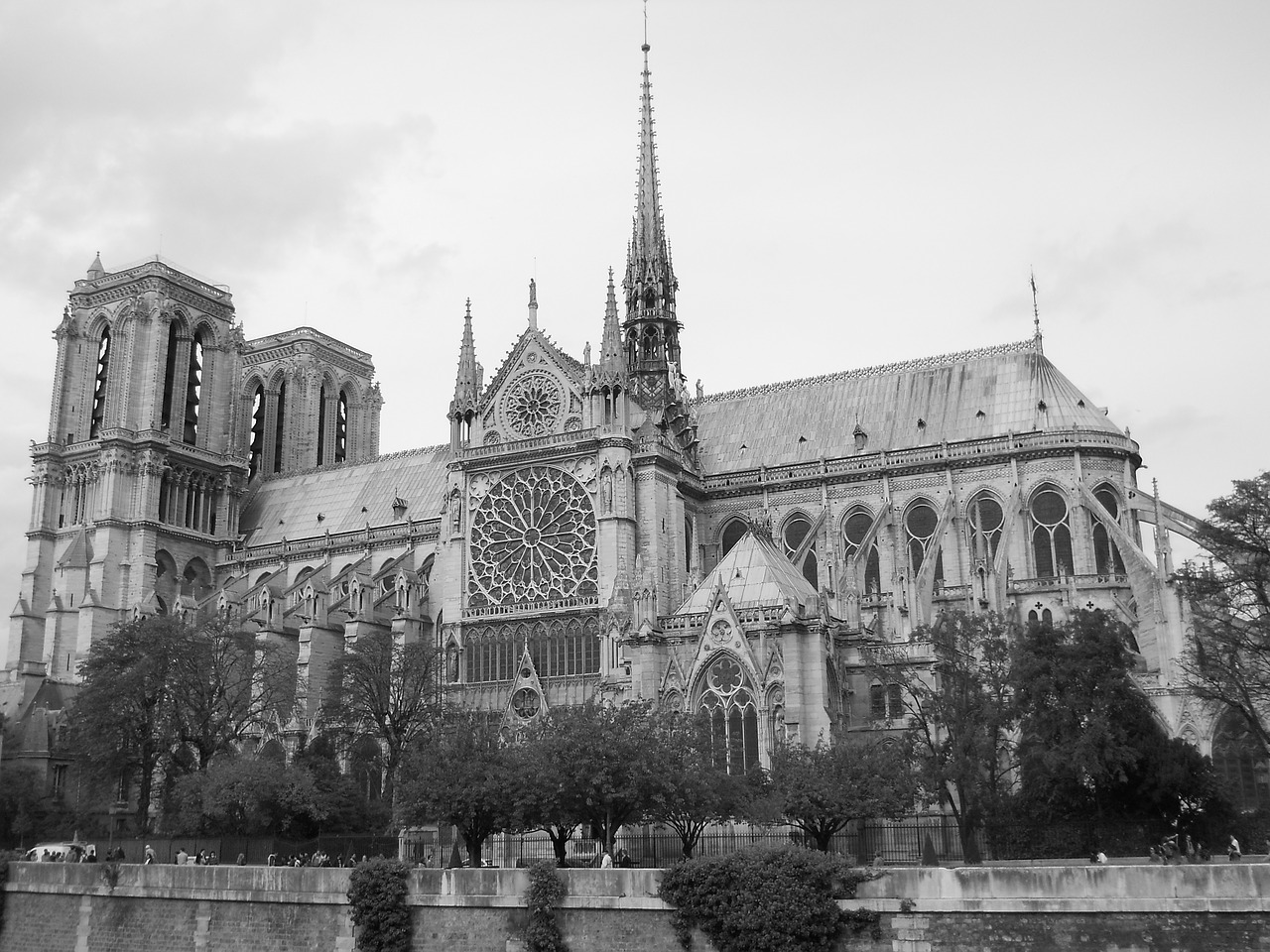 Notre Dame Cathedral By The Numbers - Luxe Beat Magazine