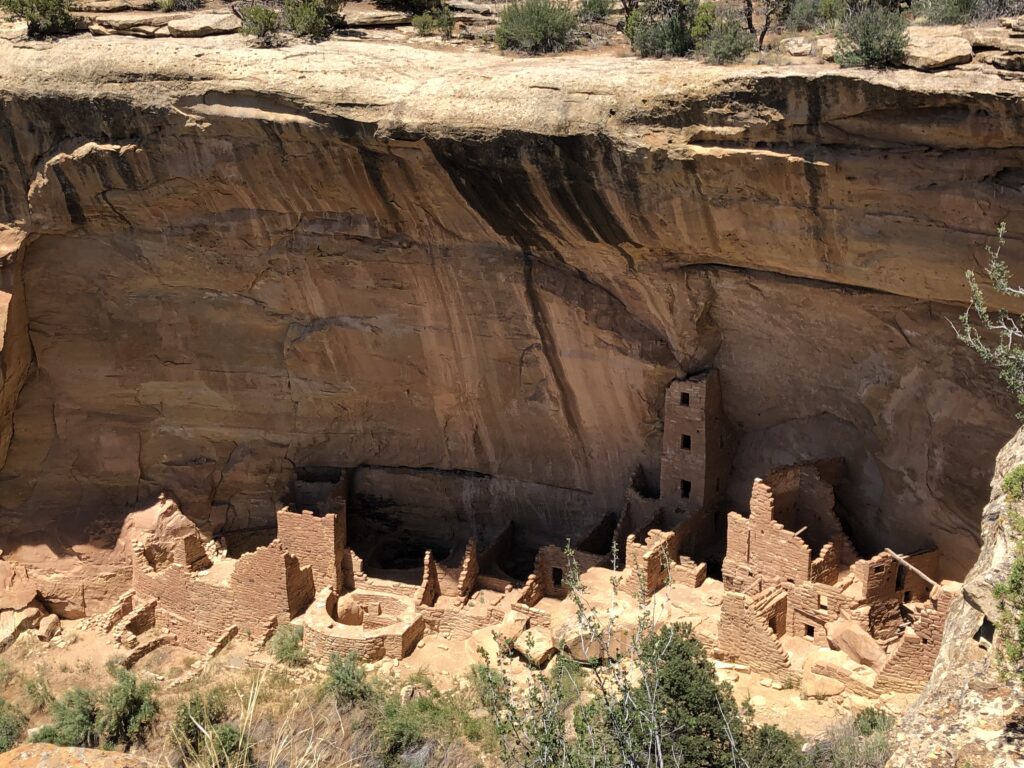 Cliff dwellings were complex constructions