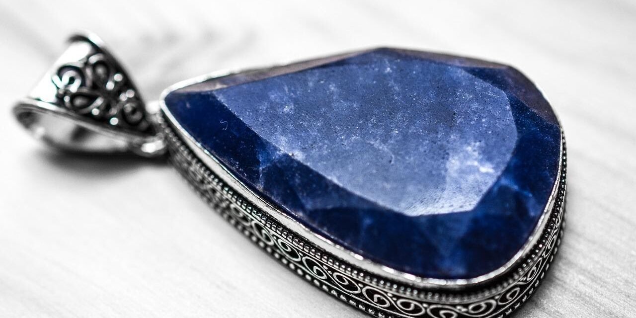 Why Sapphires Are a More Ethical Jewelry Option