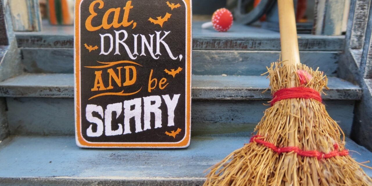 5 Wines To Sip on Halloween [COCKTAIL TIME]