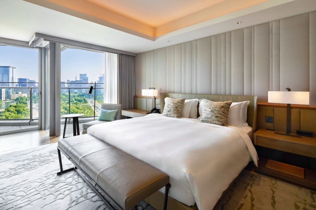 Palace Hotel Tokyo - Premier Suite - Bedroom - III