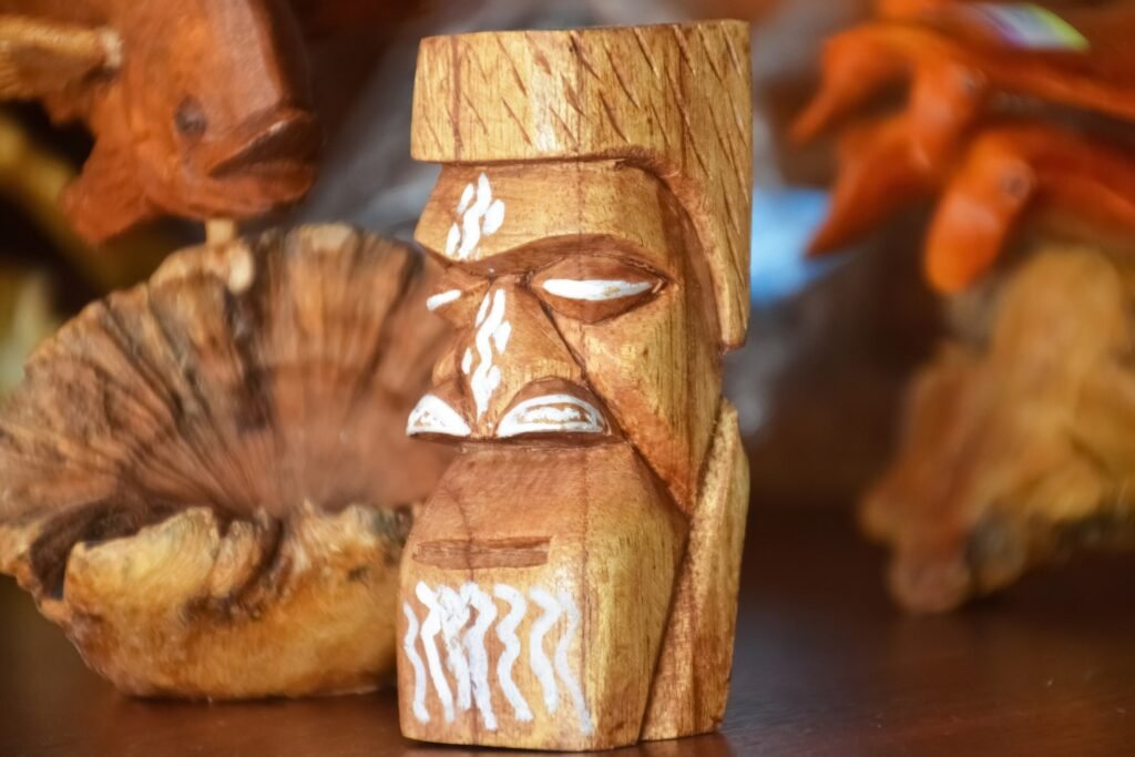 tiki statue