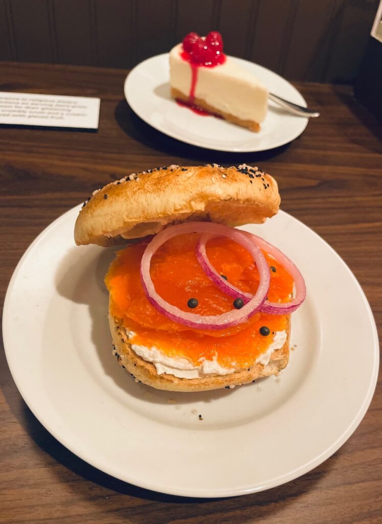 bagel with salmon and capers