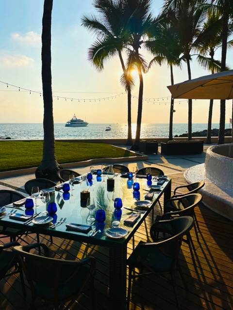 Ocean view dining at The Westin Resort &amp; Spa Puerto Vallarta