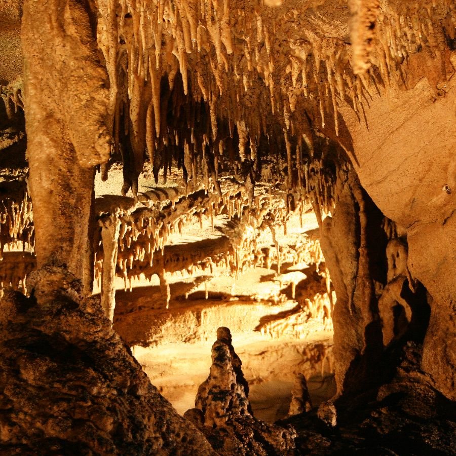 Stalactites and stalagmites courtesy of the NPS