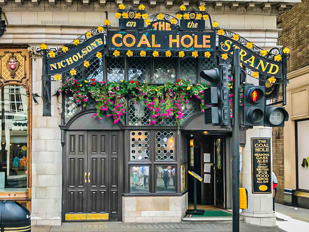 The Cole Hole