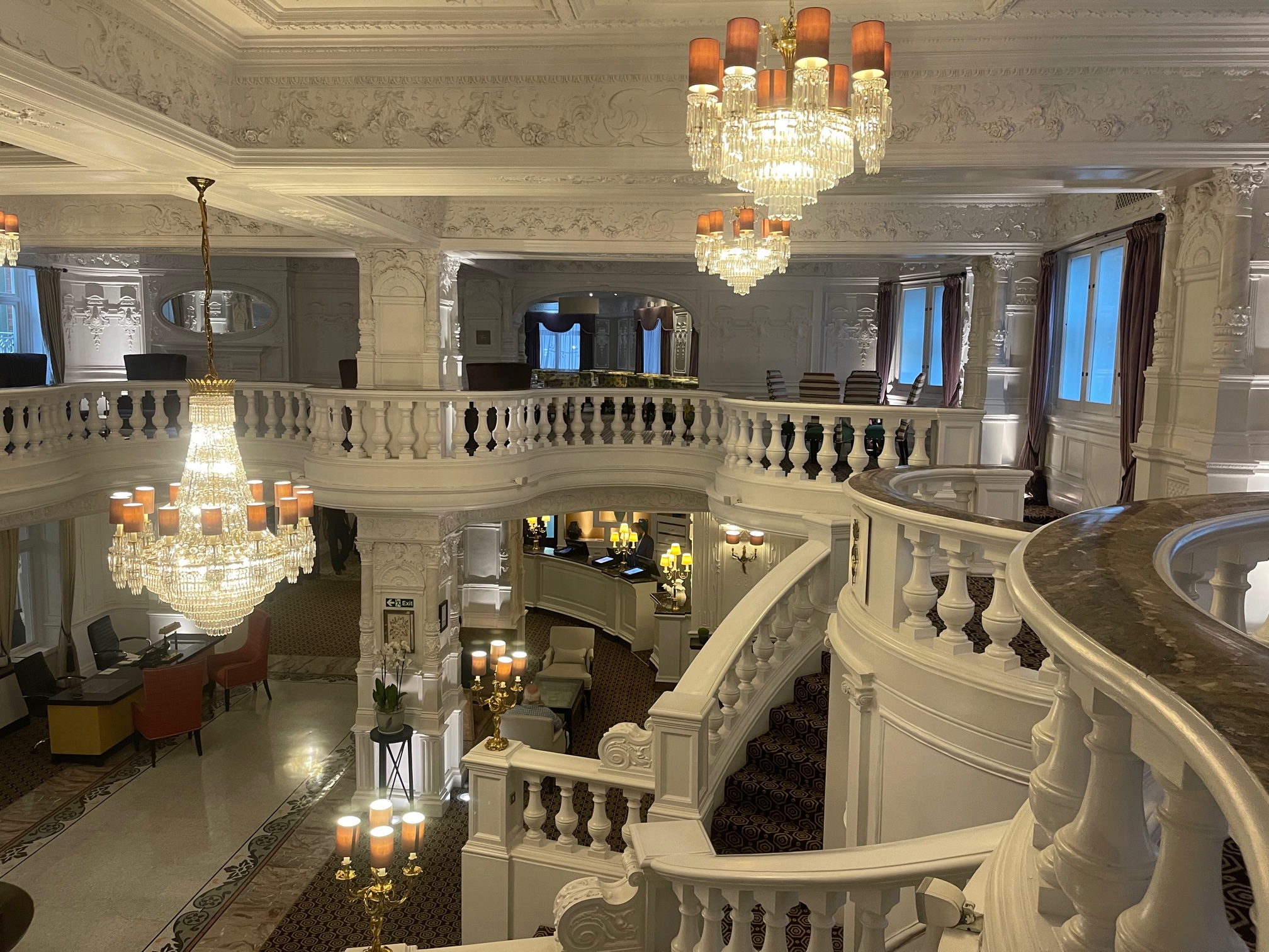 Eye Spy the Luxurious St. Ermin’s Hotel | Luxe Beat Magazine