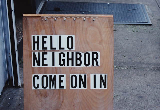 hello neighbor come on in