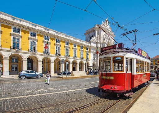 Lisbon, Portugal: Why Furnished Apartments Are the Perfect Option for Your Next Trip