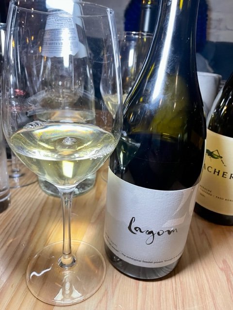 Lagom Chardonnay