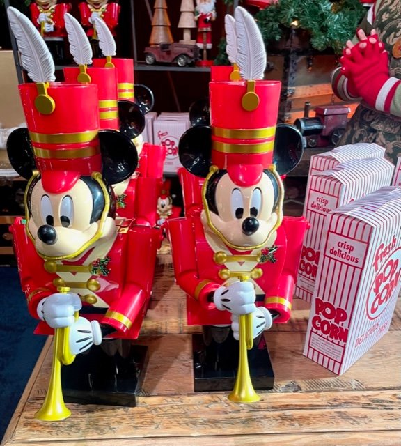 New Holiday Popcorn Buckets. Photo Jill Weinlein