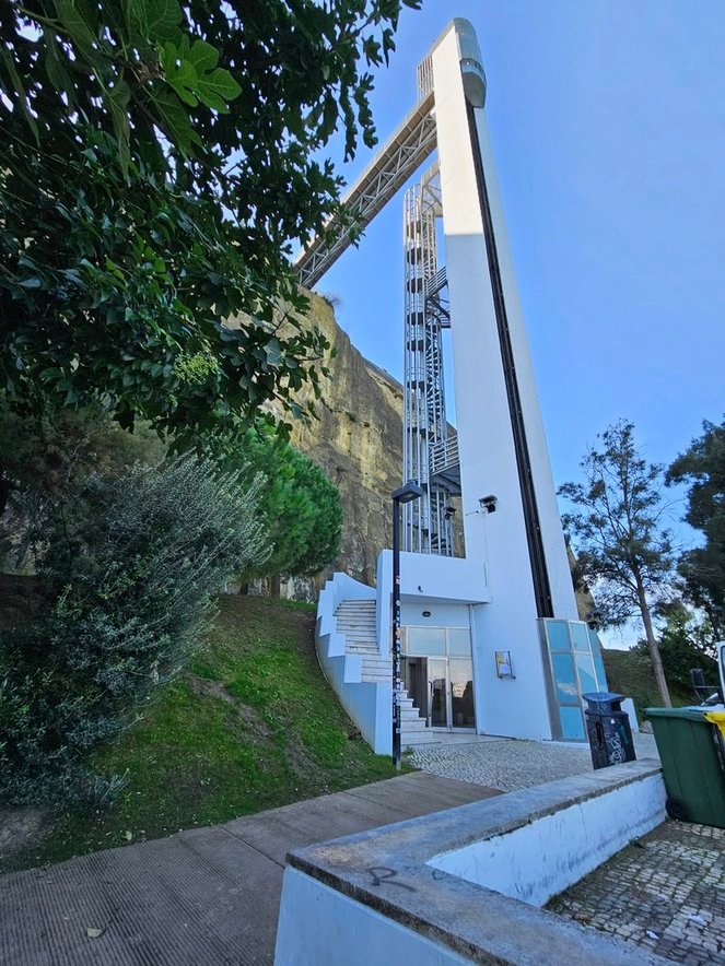 Elevator in Almada