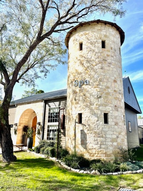 The Hill Country Herb Garden Spa<span style="font-size: 16px;" srcset=