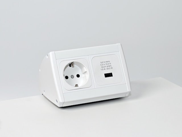 outlet adapter