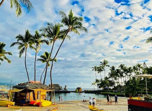 Hawaii’s King Kamehameha Kona Beach Resort