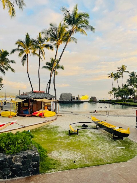 Kona Boys is next to the King Kamehameha Resort. Photo Jill Weinlein