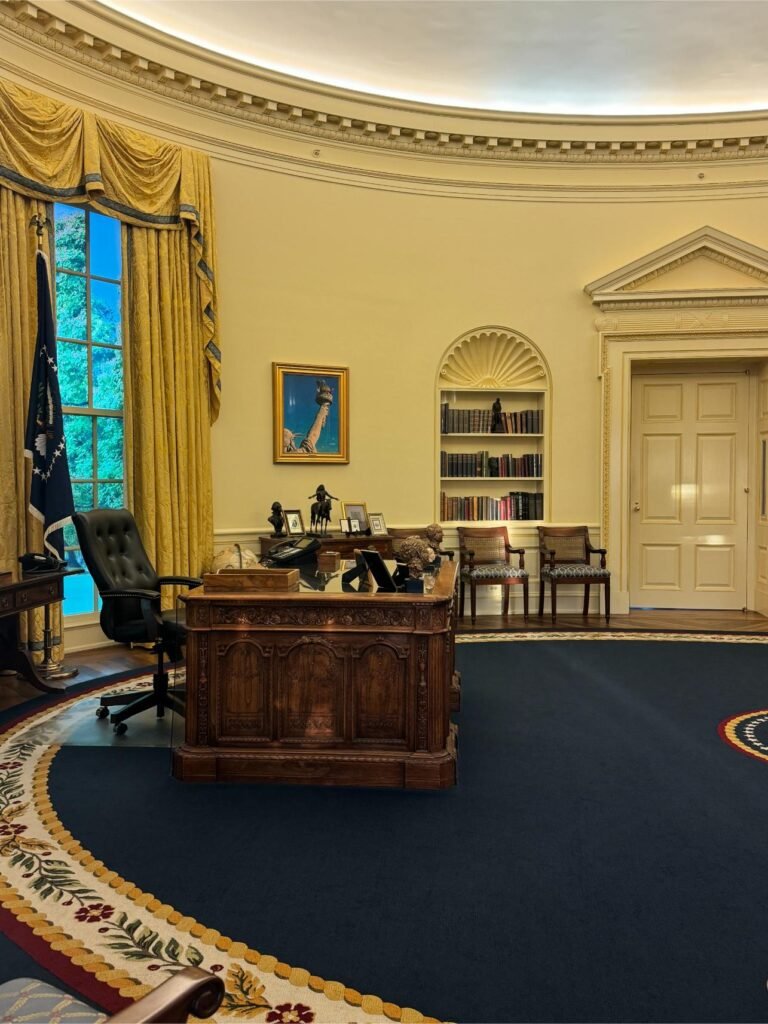 Oval Office replica at the Clinton Presidential Library, photo by Debbie Stone