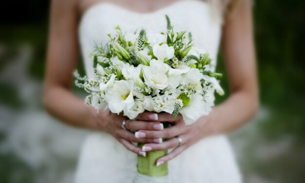 Your Guide to Choosing the Perfect Wedding Flowers