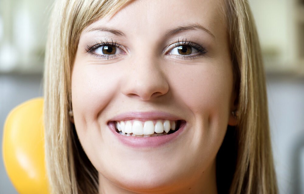 Cosmetic Dental Solutions to Enhance Your Confidence This Summer