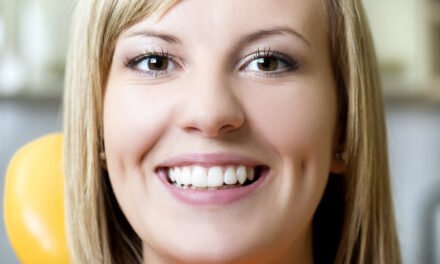 Cosmetic Dental Solutions to Enhance Your Confidence This Summer