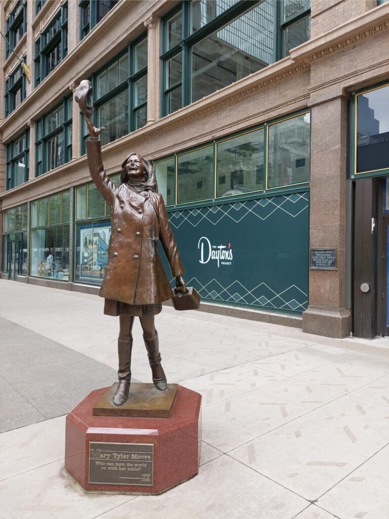 Mary Tyler Moore statue. Photo courtesy of Minneapolis City & Skyway Tours 