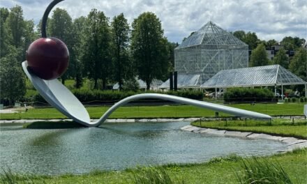 Outdoor art takes centerstage at the Minneapolis Sculpture Garden