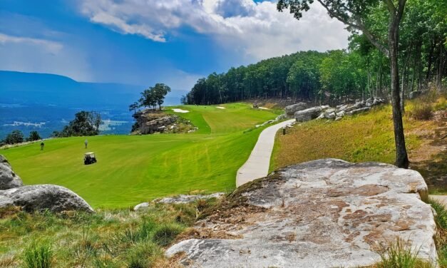 McLemore Golf Stay and Play – Take Me to the Mountaintop