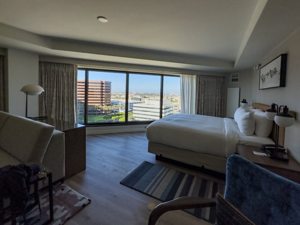 Executive Studio Suite Room with a View at Sonesta Irvine